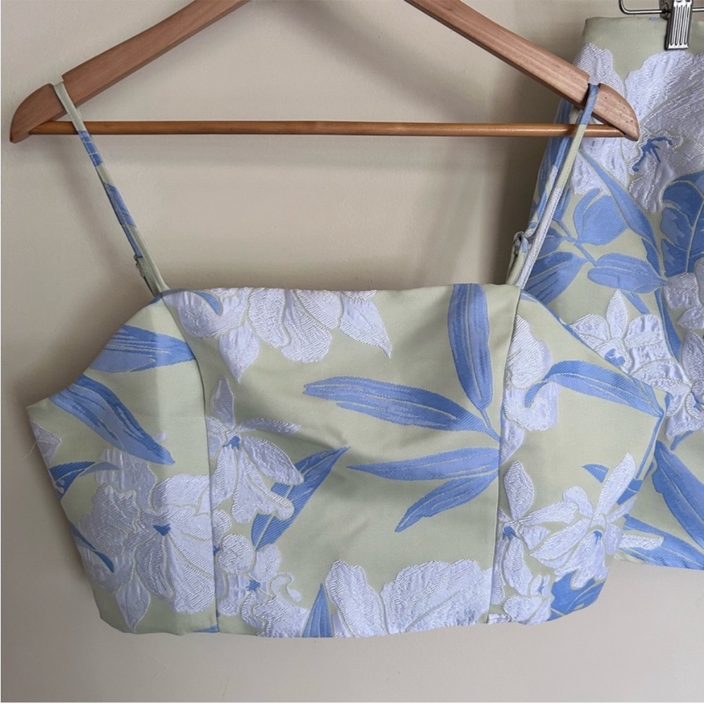 Pink Lily Blue and White Floral Two-Piece Skirt Set - Picture 4 of 11
